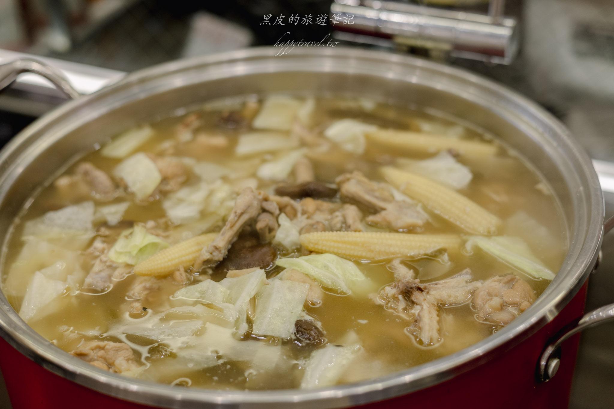 牛室炙燒牛排 BEEF HOUSE 中科玉門店|排餐搭配超狂自助吧吃到飽,披薩、炸物、甜點一次滿足!台中牛排館 101 牛室炙燒牛排 BEEF HOUSE