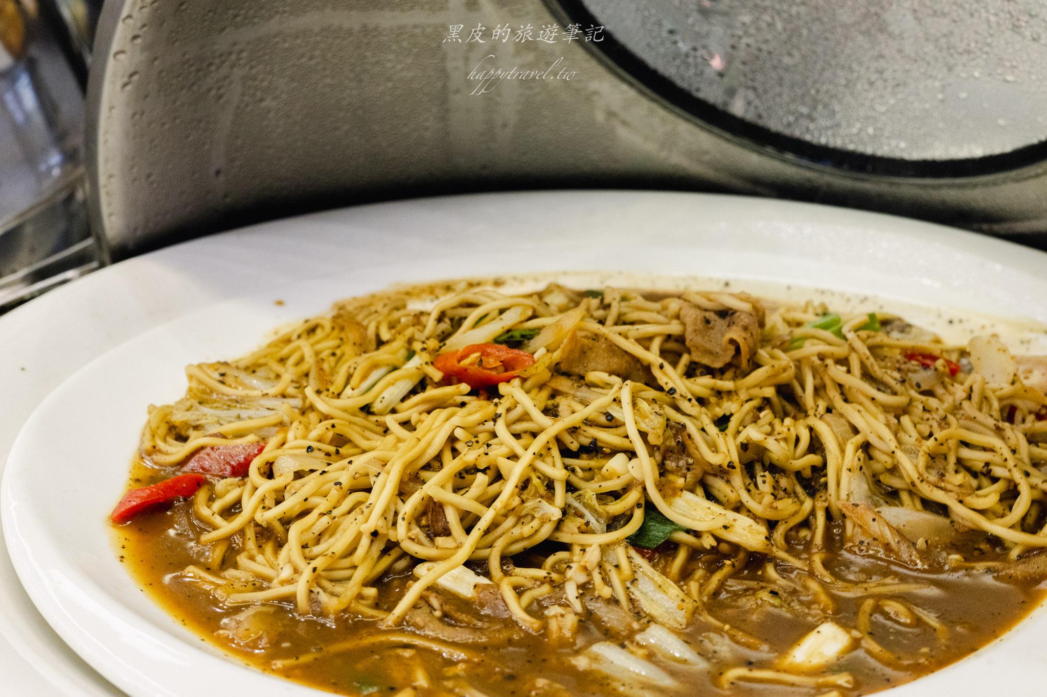 牛室炙燒牛排 BEEF HOUSE 中科玉門店|排餐搭配超狂自助吧吃到飽,披薩、炸物、甜點一次滿足!台中牛排館 95 牛室炙燒牛排 BEEF HOUSE