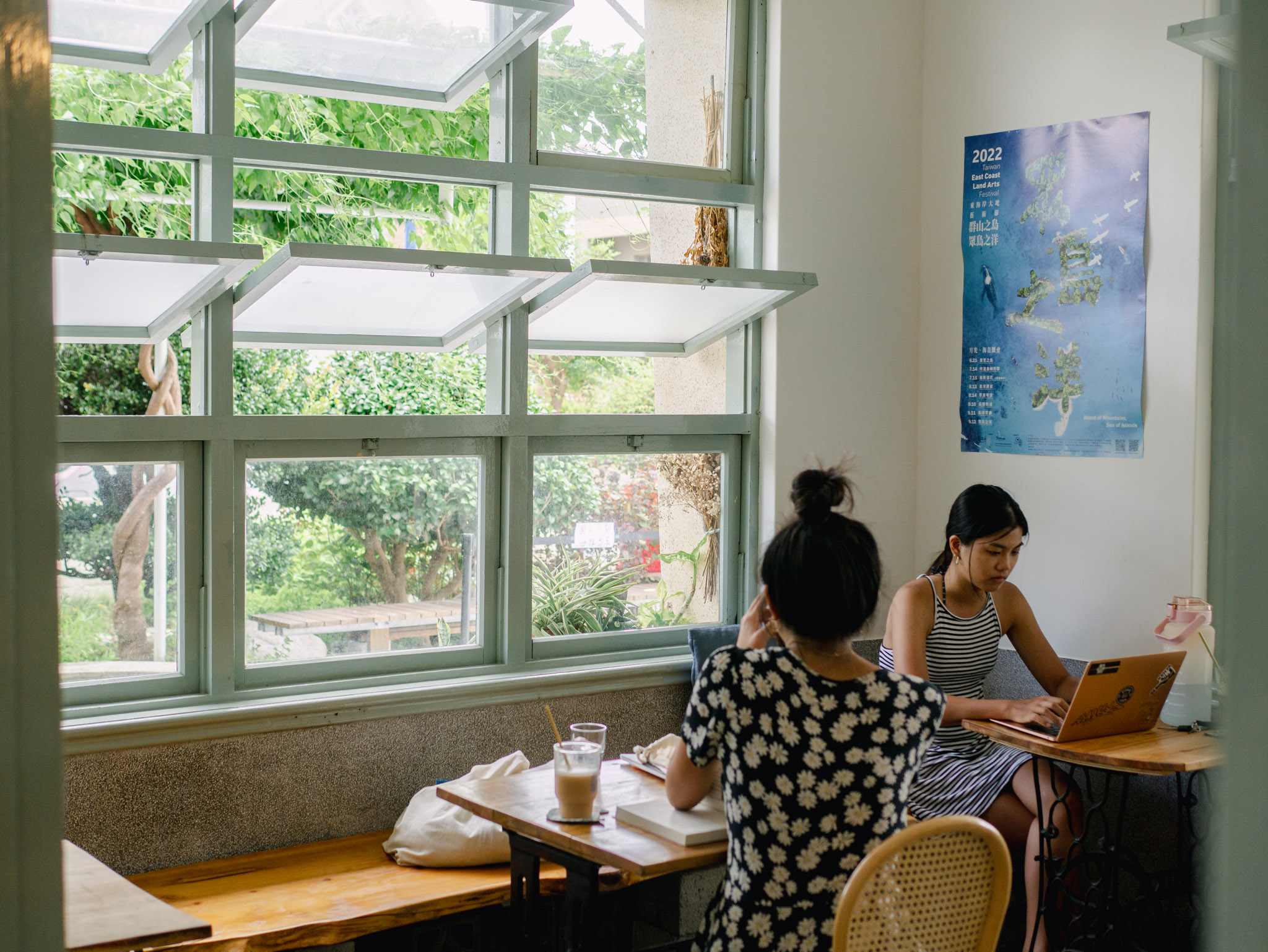 眺港 café|台東成功咖啡廳推薦,走進老醫院喝一杯漢方咖啡,感受成功鎮最有故事的老屋空間 30 台東成功咖啡廳