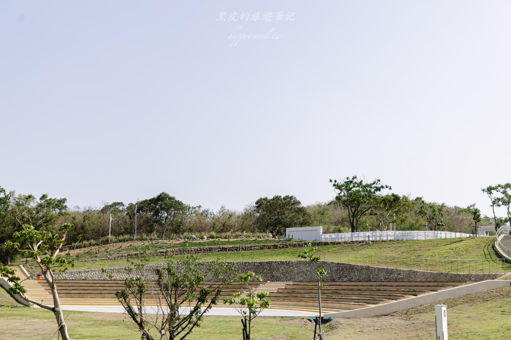 恆春出火地質公園|全新升級「水火共生」地景公園!白天拍美景、晚上看藍火超震撼。恆春景點 42 恆春出火地質公園