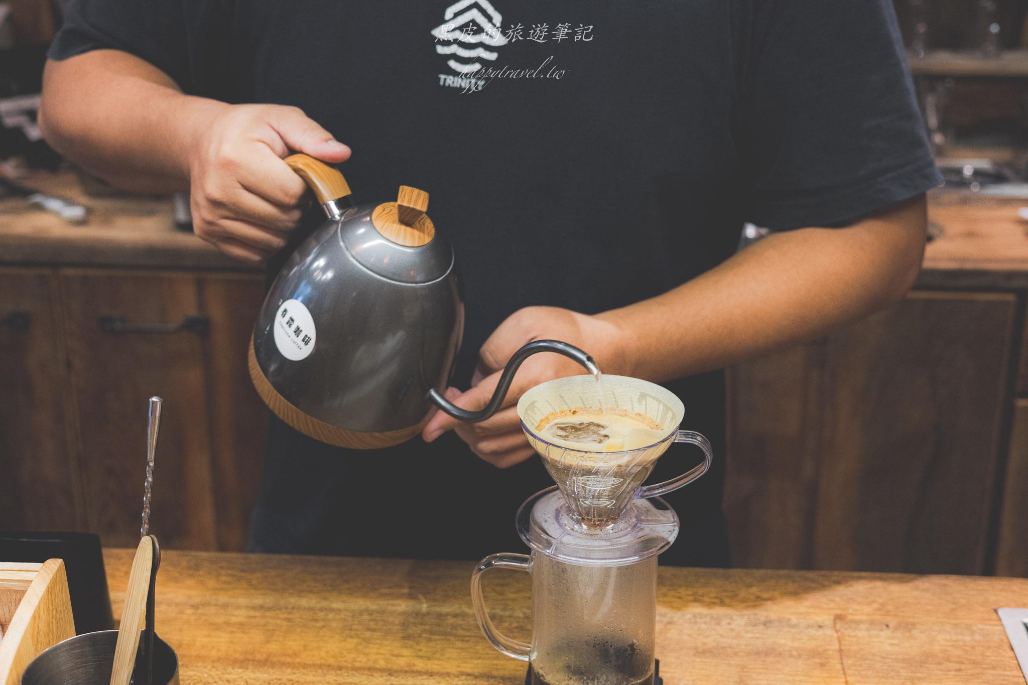 春露 Chatroom Coffee Roaster|藏在恆春老街裡的一杯咖啡時光,也是恆春最神秘的酒吧。恆春咖啡廳、恆春酒吧 32 恆春酒吧