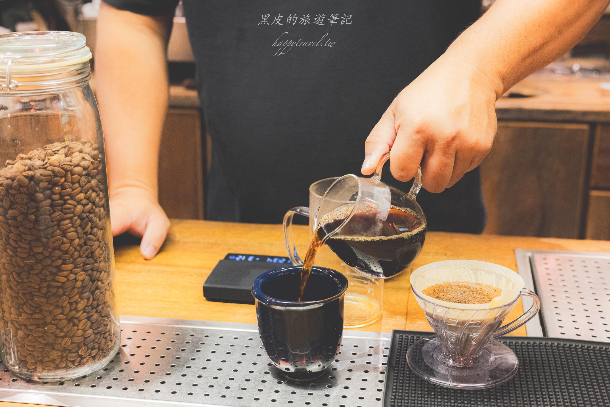 春露 Chatroom Coffee Roaster|藏在恆春老街裡的一杯咖啡時光,也是恆春最神秘的酒吧。恆春咖啡廳、恆春酒吧 33 恆春酒吧