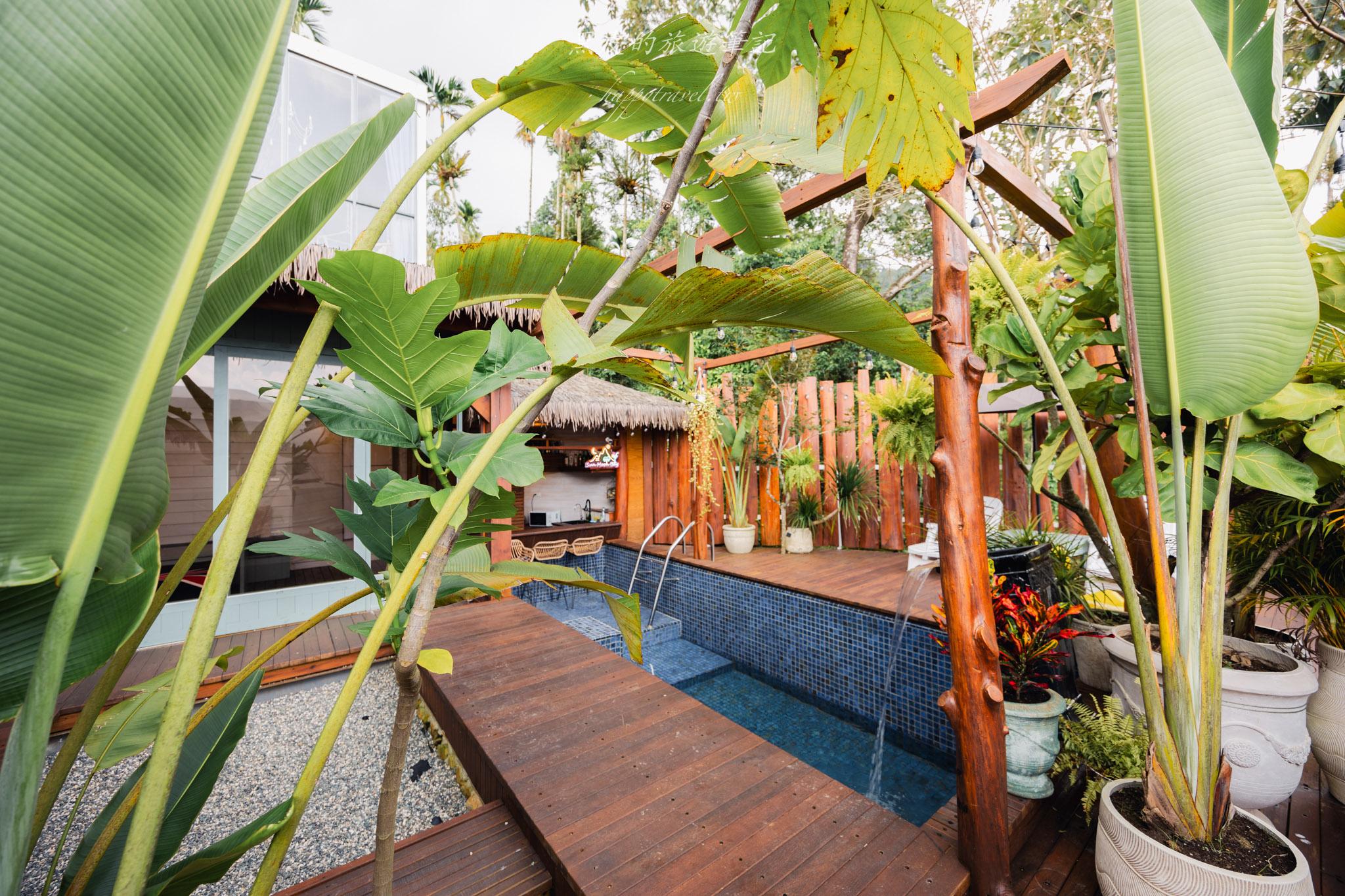 日月潭民宿 - 心沐灣 Sun Moon Bay Villa|住進山林裡的度假秘境,山景浴缸房、烤肉火鍋與漂浮早餐一次享受。2026全新日月潭住宿推薦 75 日月潭民宿