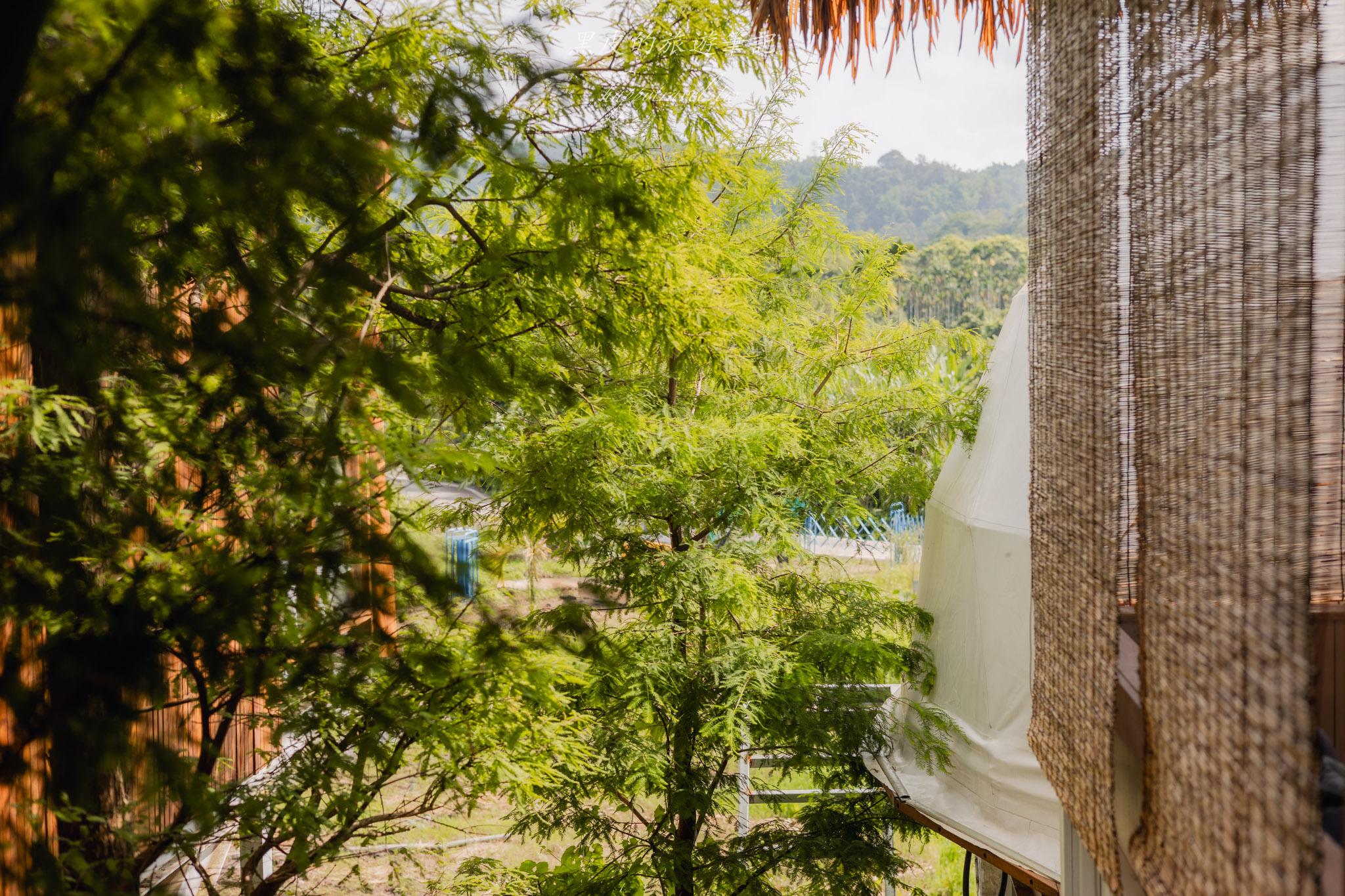 日月潭民宿 - 心沐灣 Sun Moon Bay Villa|住進山林裡的度假秘境,山景浴缸房、烤肉火鍋與漂浮早餐一次享受。2026全新日月潭住宿推薦 58 日月潭民宿