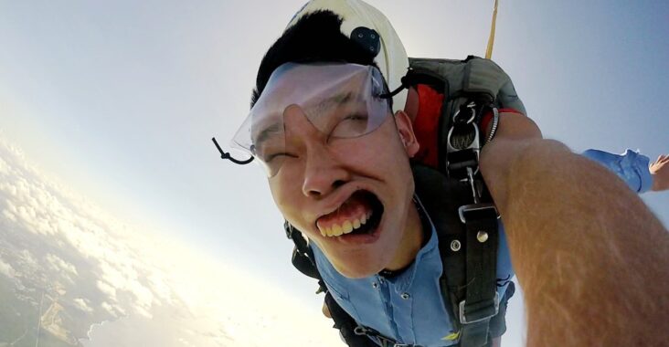 關島必排行程 ‧ 高空跳傘 一萬四千英尺的刺激難忘之旅 . 俯瞰最美的風景 @黑皮的旅遊筆記